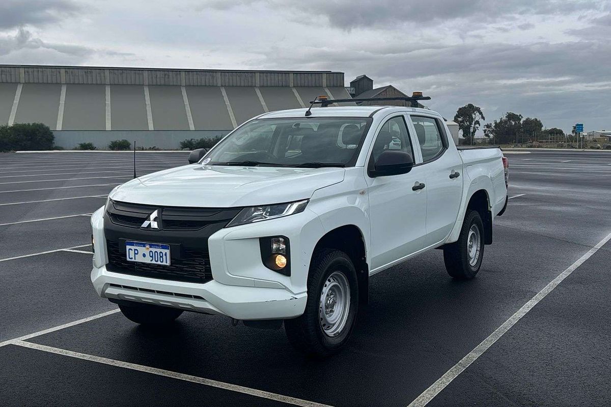 2019 Mitsubishi Triton GLX MR 4X4