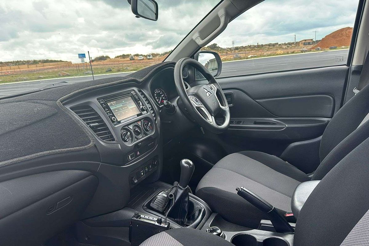2019 Mitsubishi Triton GLX MR 4X4