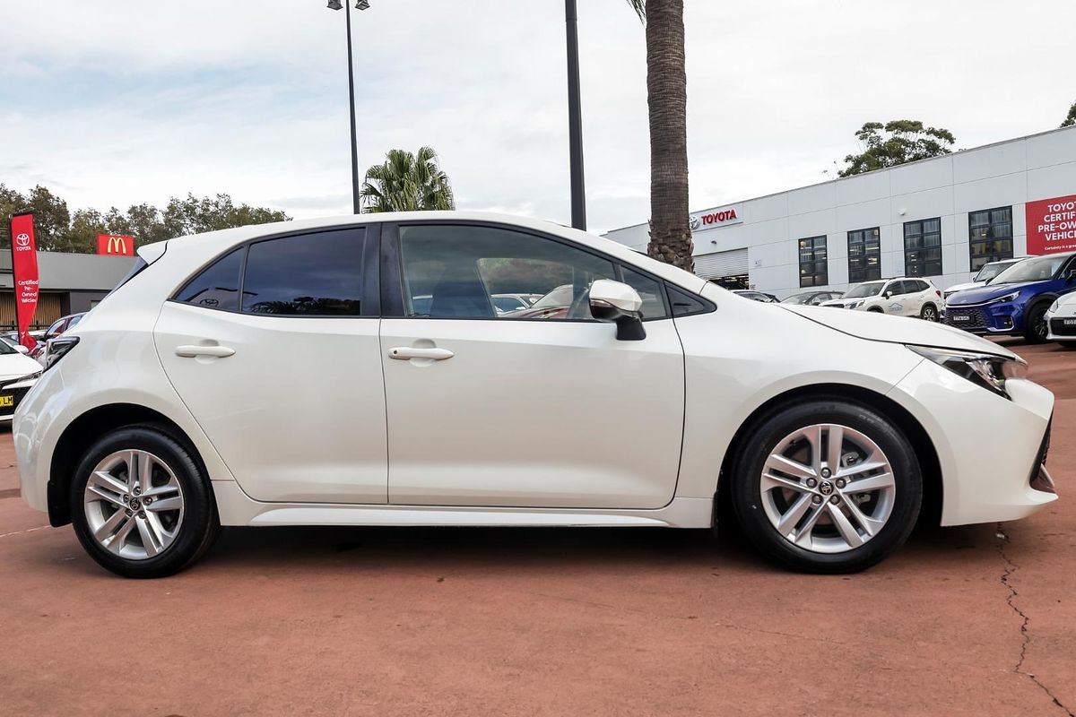 2018 Toyota Corolla SX MZEA12R
