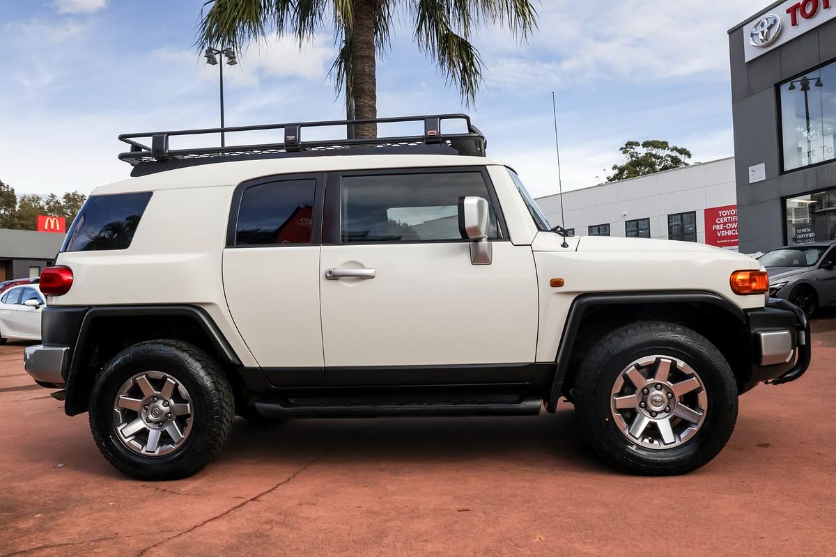 2013 Toyota FJ Cruiser GSJ15R