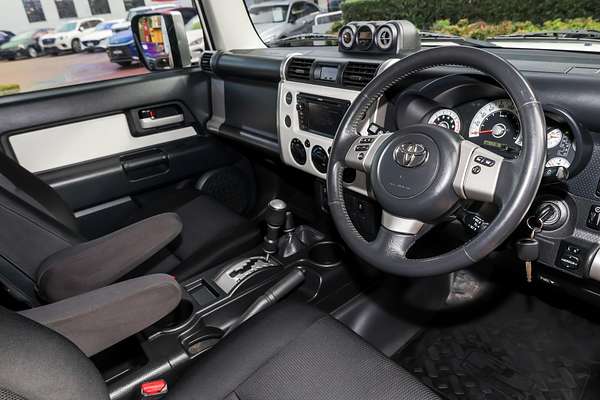 2013 Toyota FJ Cruiser GSJ15R