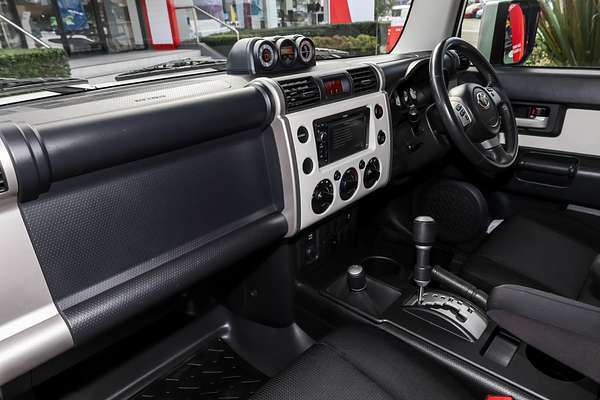2013 Toyota FJ Cruiser GSJ15R