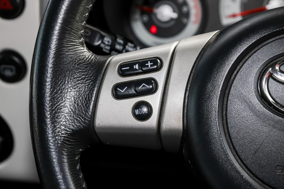 2013 Toyota FJ Cruiser GSJ15R