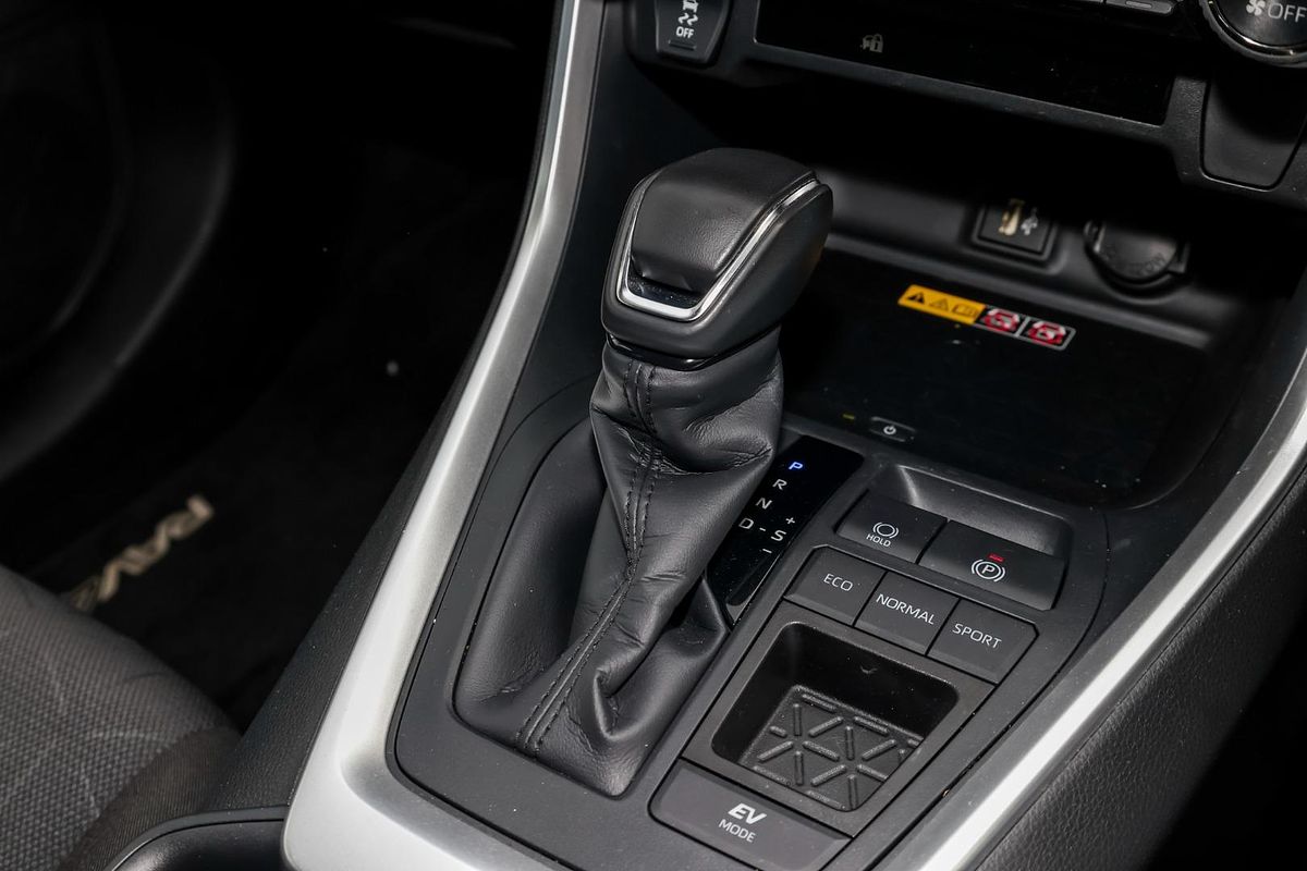 2024 Toyota RAV4 GXL AXAH52R