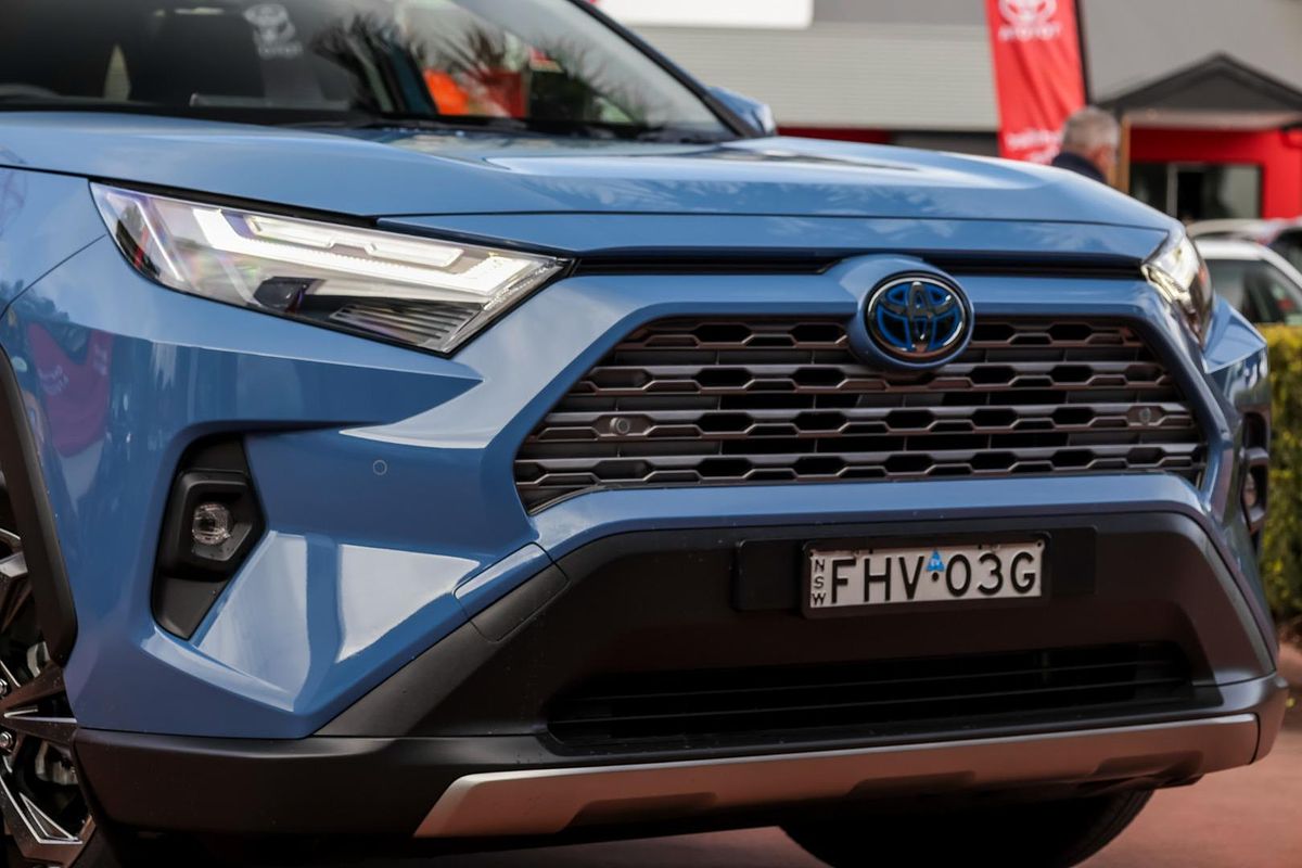 2024 Toyota RAV4 GXL AXAH52R