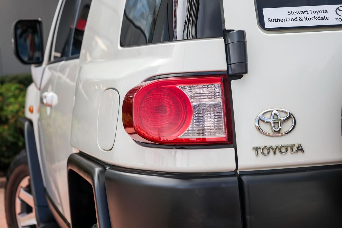 2013 Toyota FJ Cruiser GSJ15R