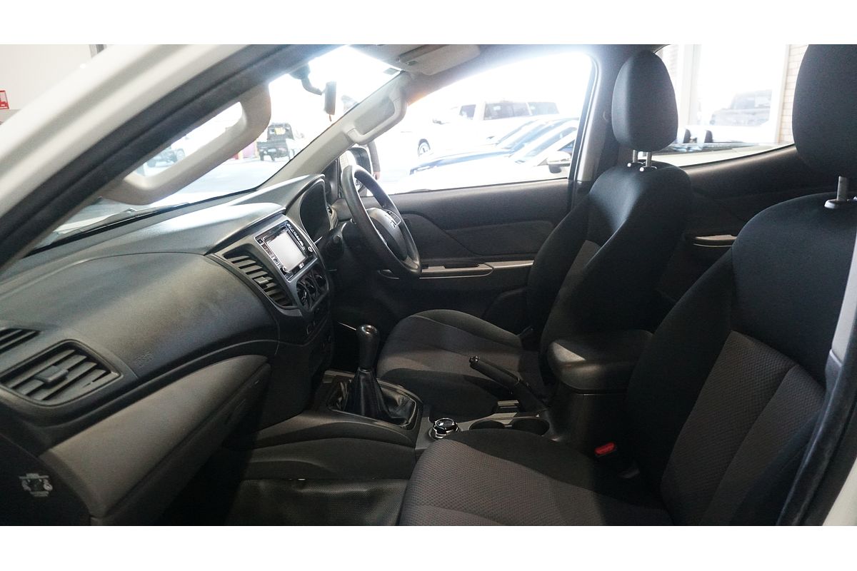 2017 Mitsubishi Triton GLX MQ 4X4
