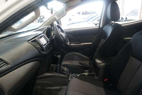 2017 Mitsubishi Triton GLX MQ 4X4