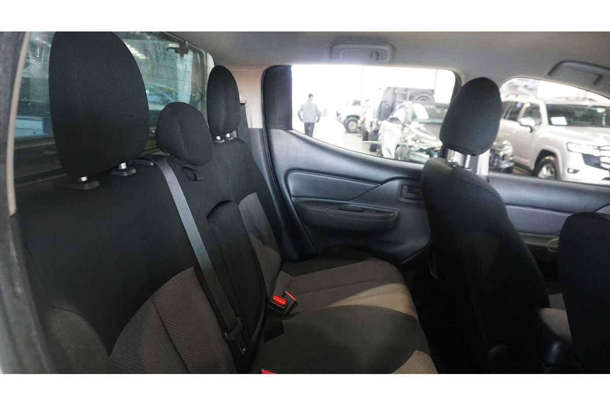 2017 Mitsubishi Triton GLX MQ 4X4