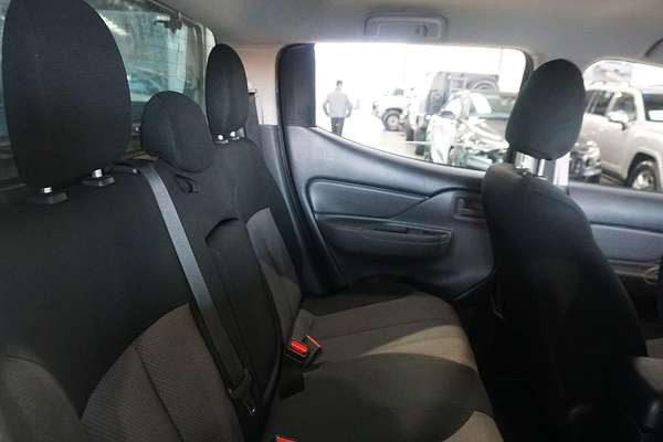 2017 Mitsubishi Triton GLX MQ 4X4