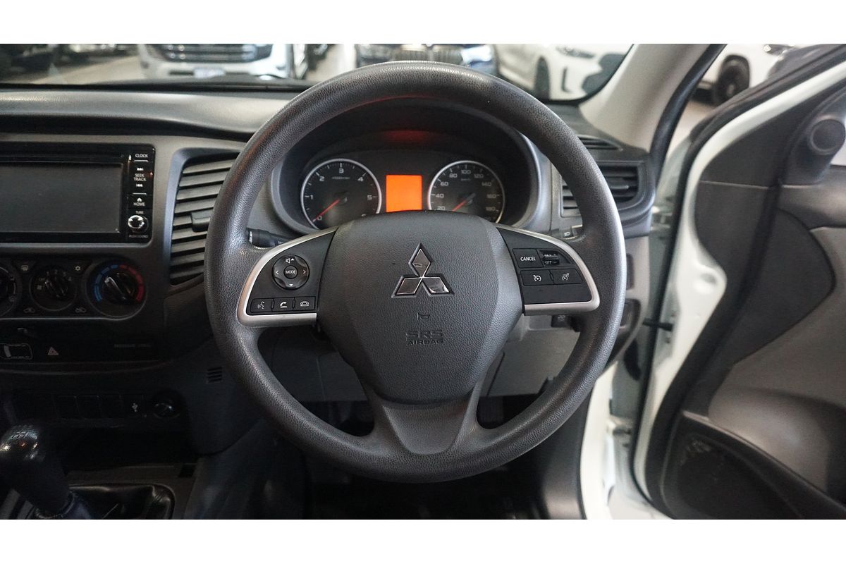 2017 Mitsubishi Triton GLX MQ 4X4