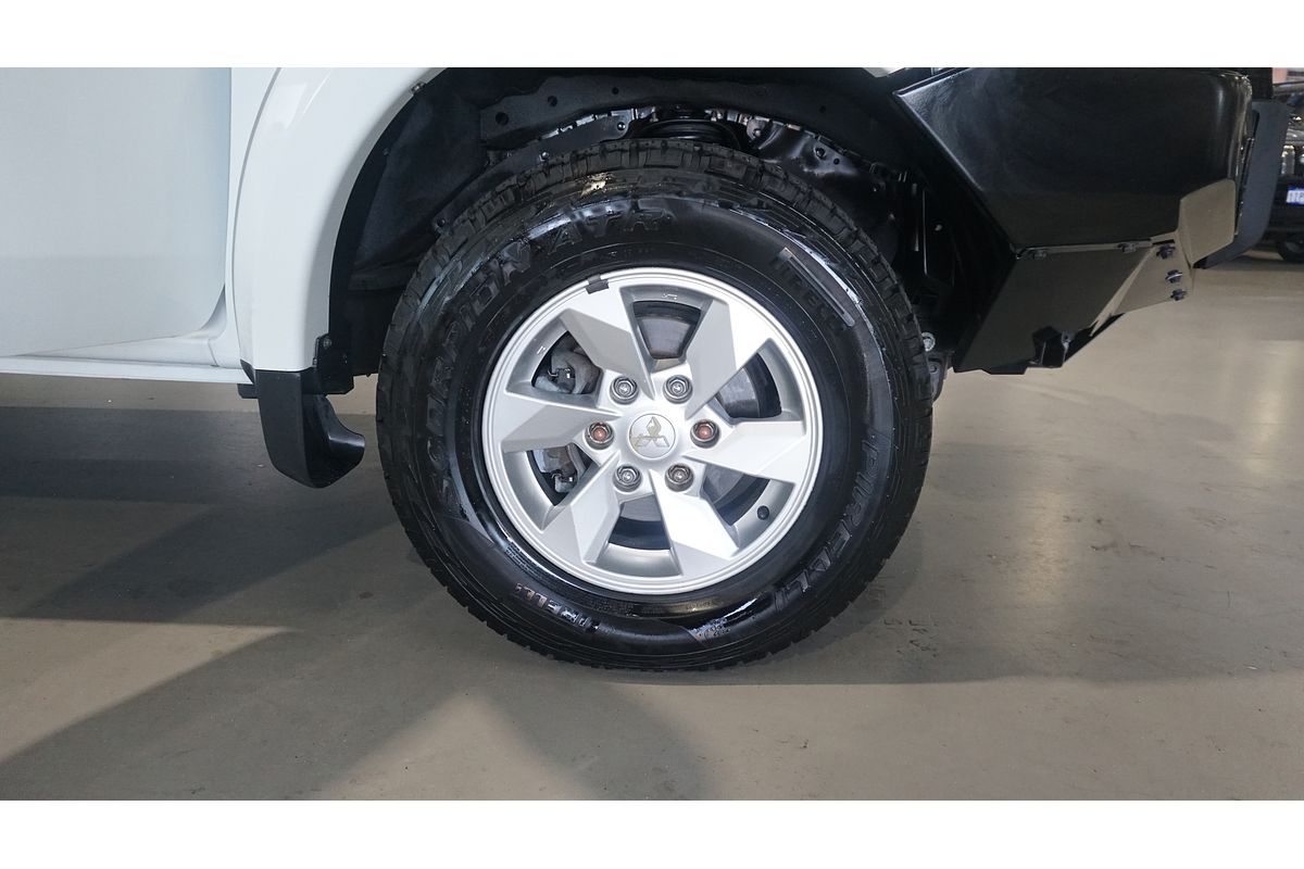 2017 Mitsubishi Triton GLX MQ 4X4