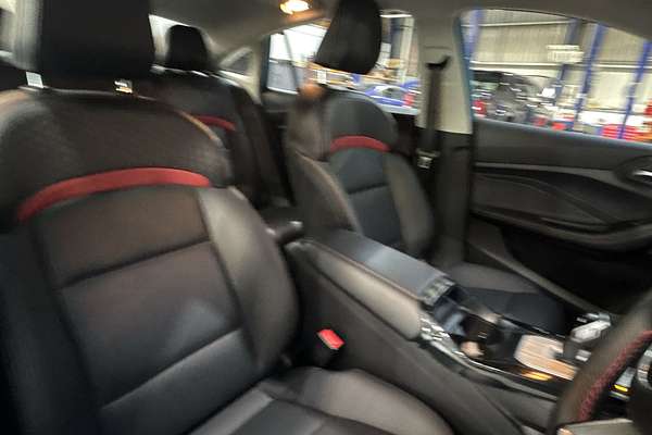 2024 MG MG5 Essence