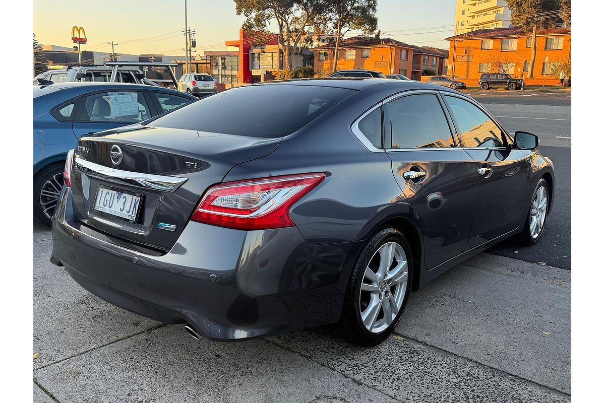2014 Nissan Altima Ti L33