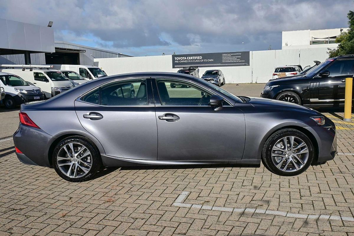 2017 Lexus IS IS200t Luxury ASE30R