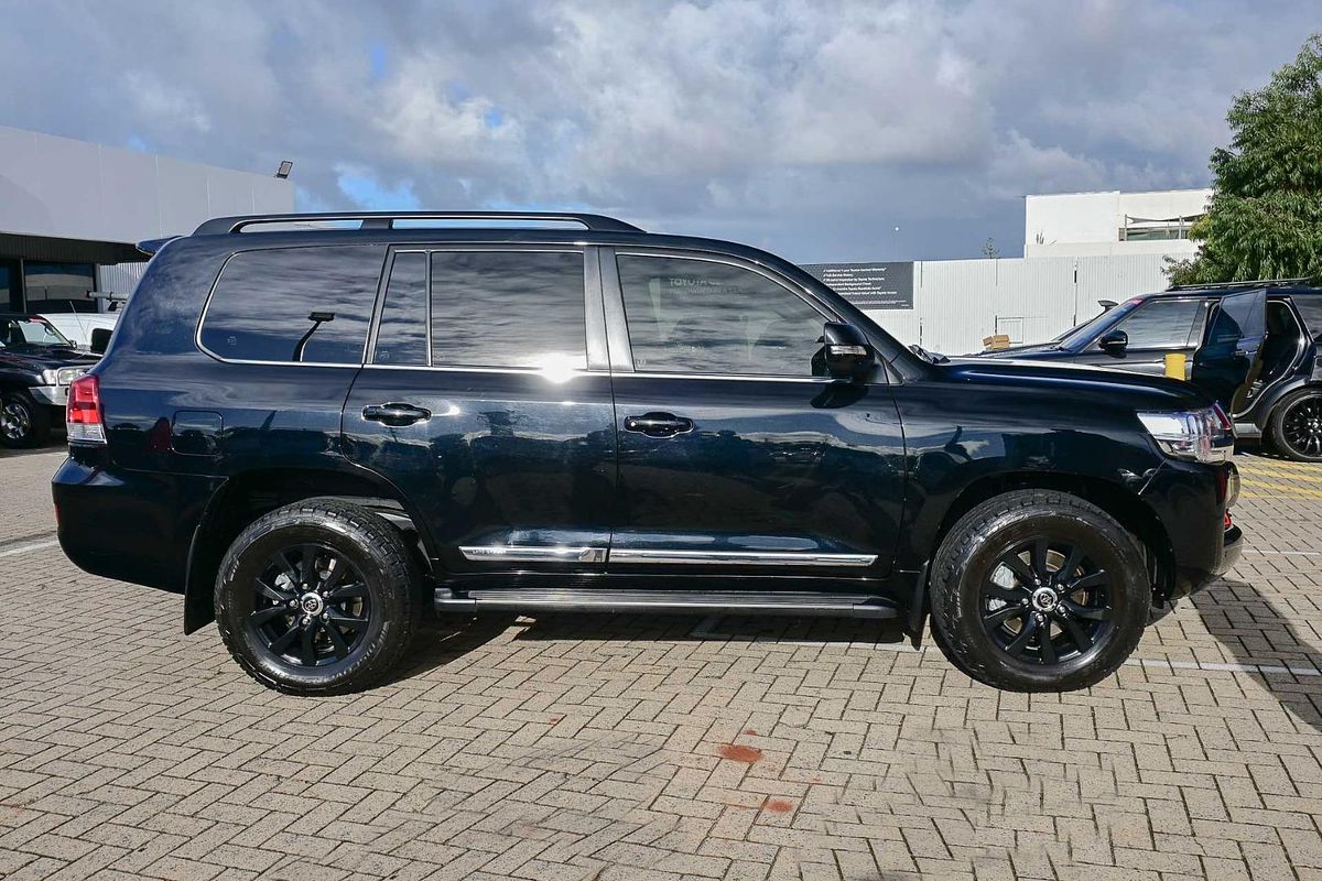 2020 Toyota Landcruiser Sahara VDJ200R