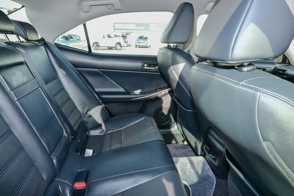 2017 Lexus IS IS200t Luxury ASE30R