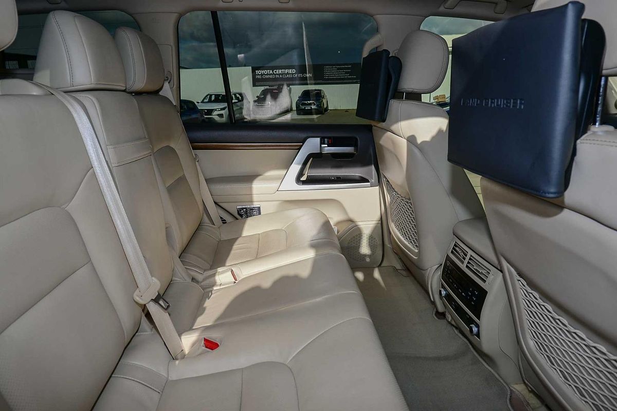 2020 Toyota Landcruiser Sahara VDJ200R