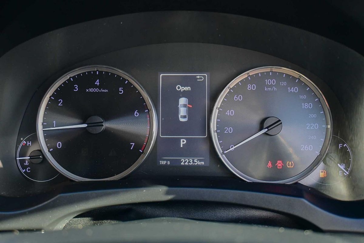 2017 Lexus IS IS200t Luxury ASE30R