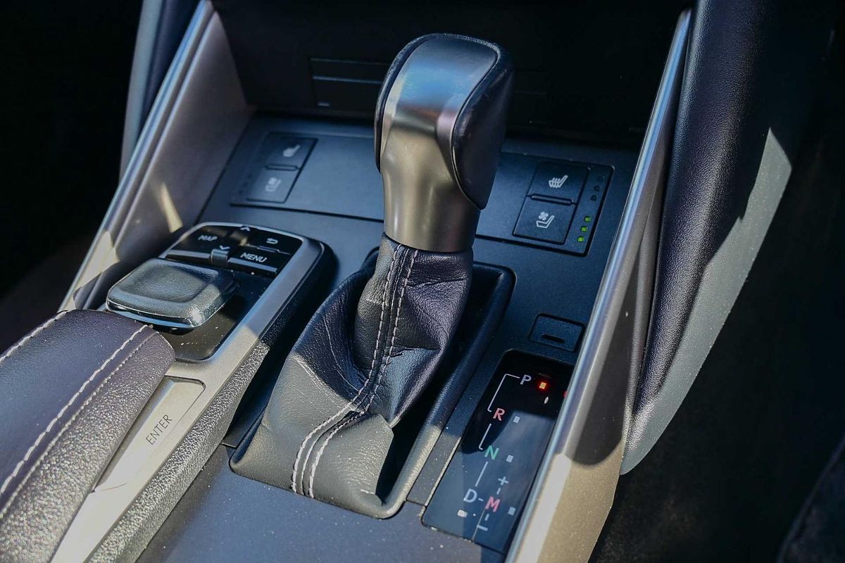 2017 Lexus IS IS200t Luxury ASE30R