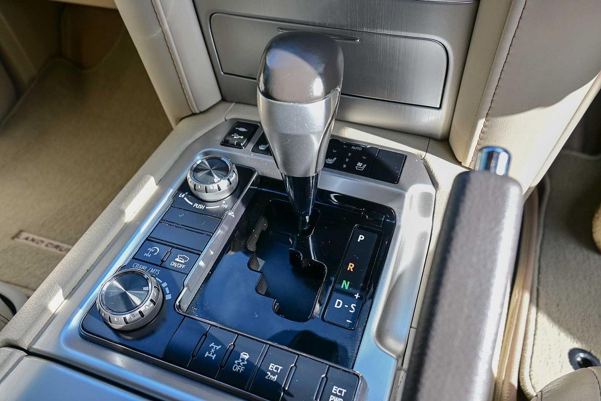 2020 Toyota Landcruiser Sahara VDJ200R