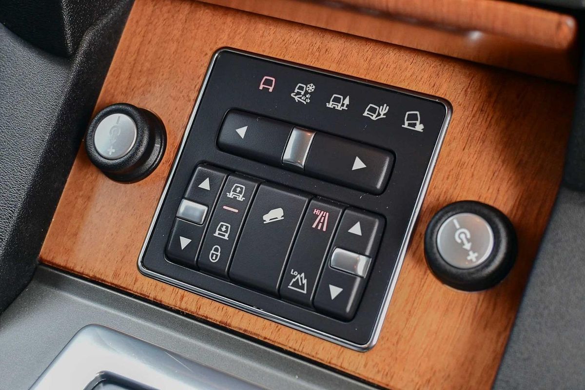2014 Land Rover Discovery SDV6 HSE Series 4