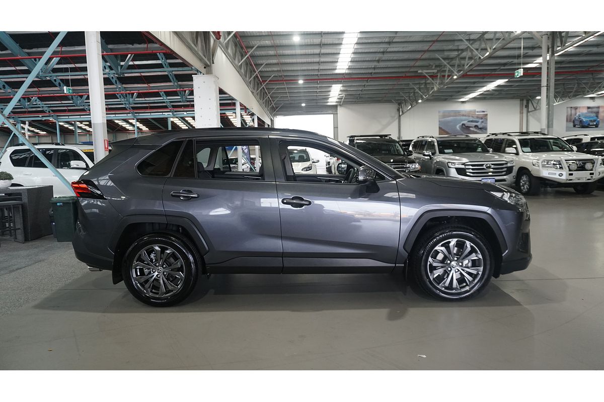 2024 Toyota RAV4 GXL MXAA52R