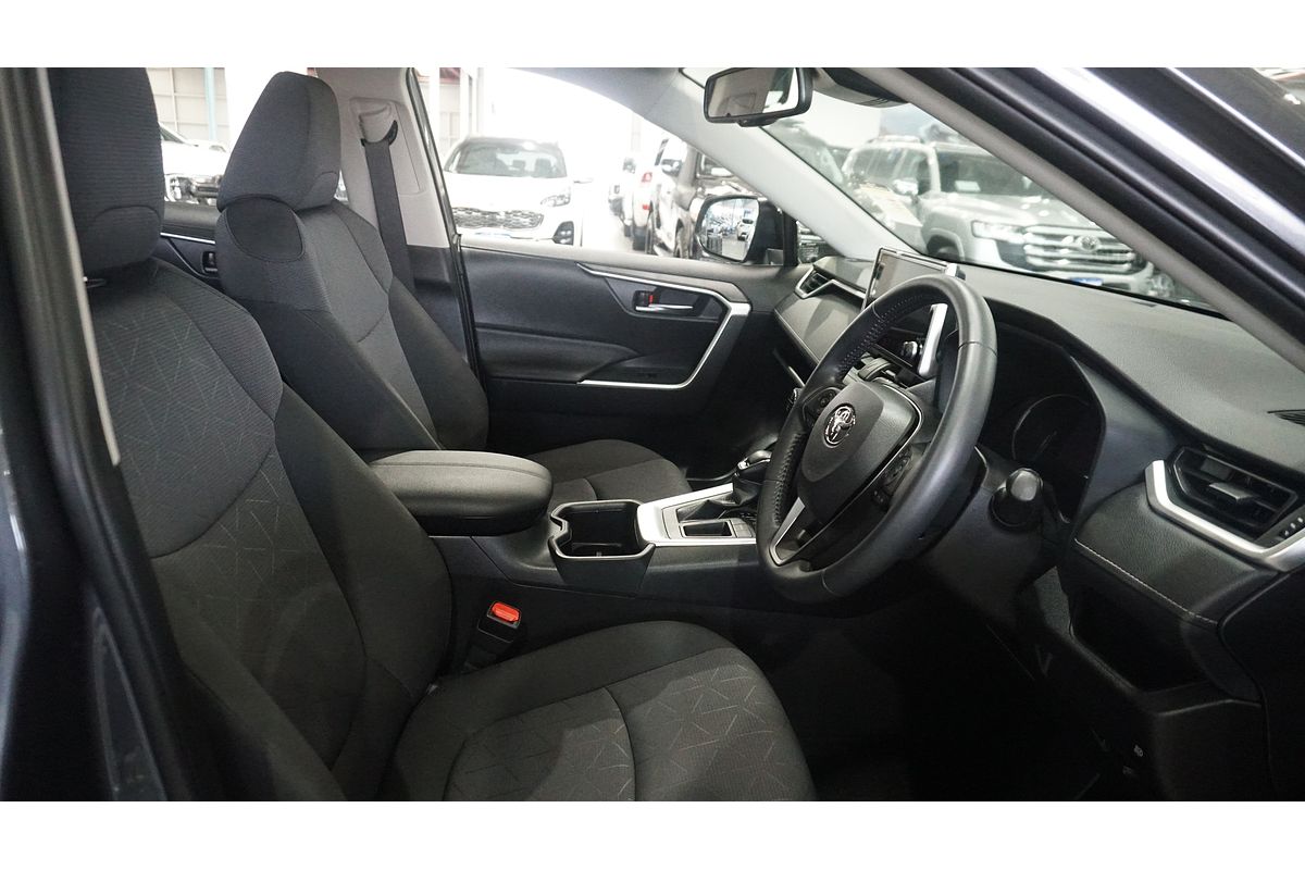 2024 Toyota RAV4 GXL MXAA52R