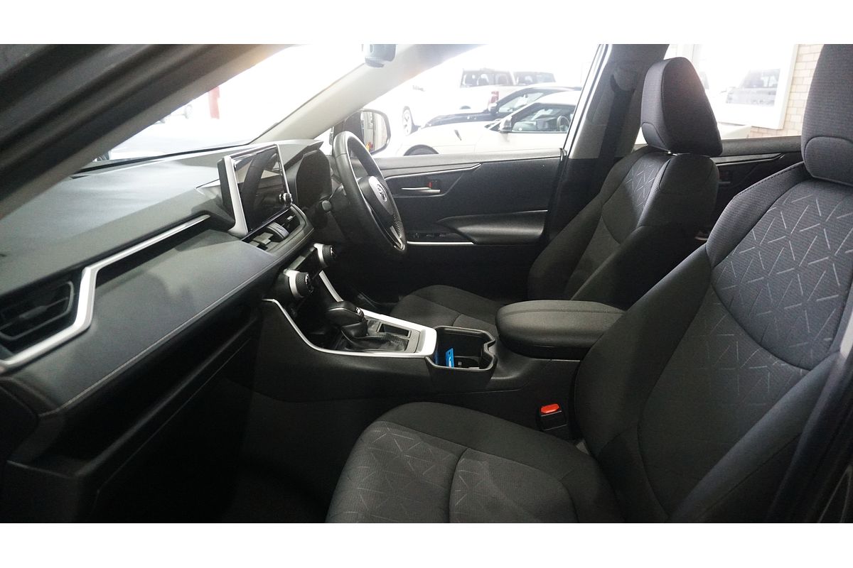 2024 Toyota RAV4 GXL MXAA52R