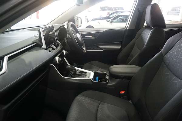 2024 Toyota RAV4 GXL MXAA52R