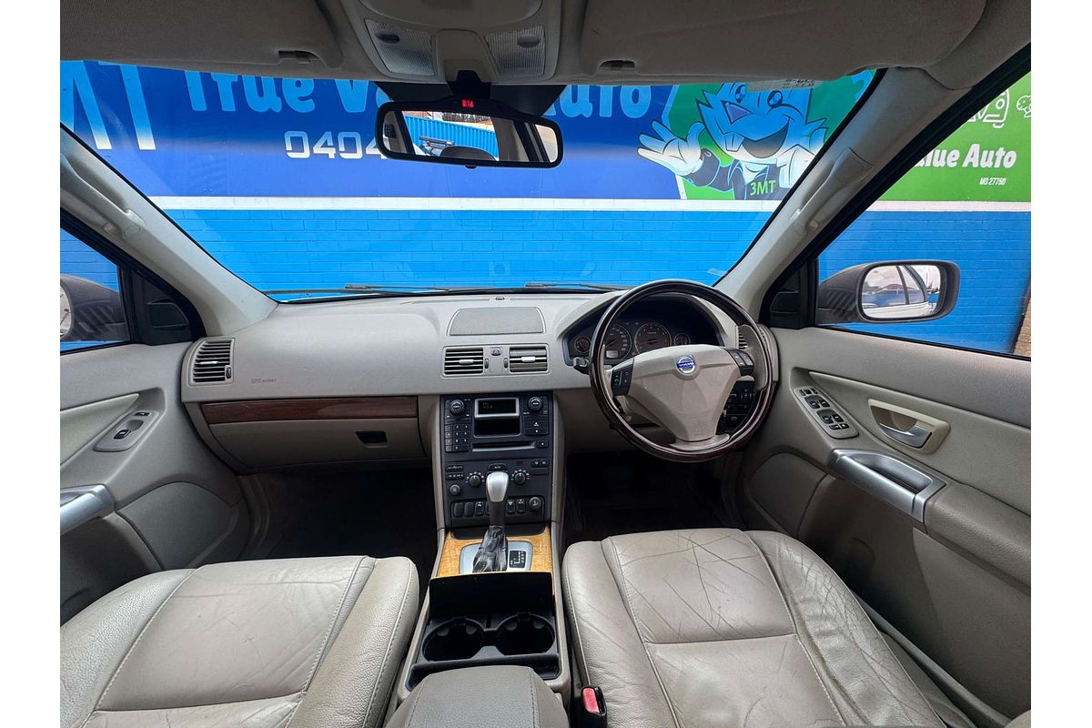 2005 Volvo XC90 T