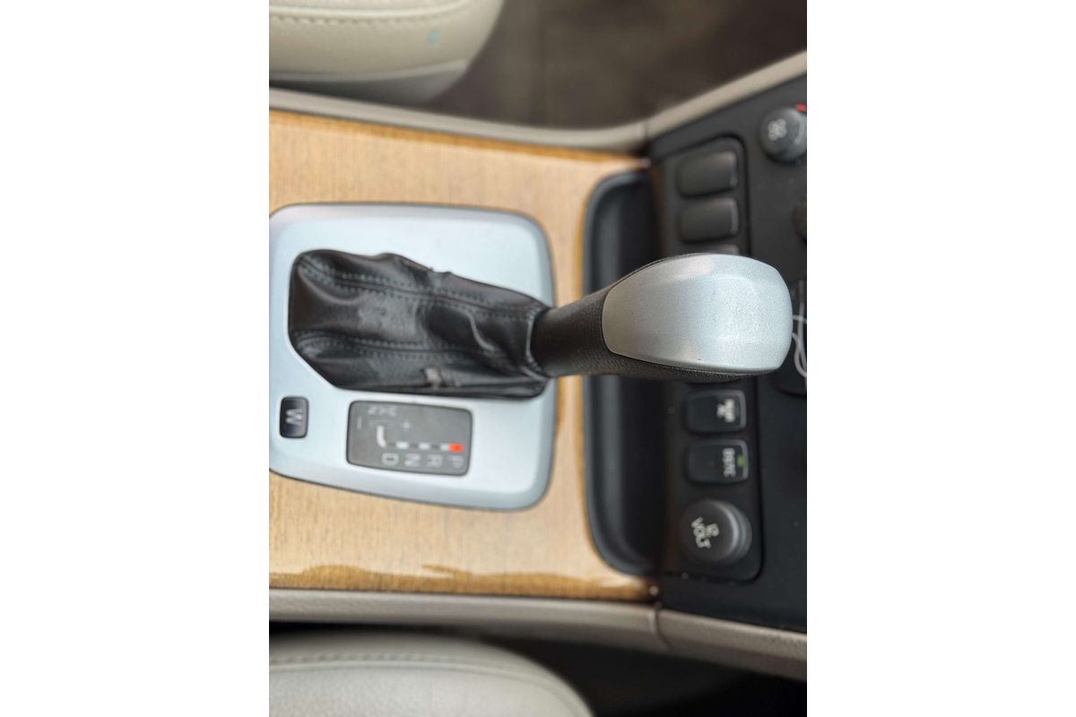 2005 Volvo XC90 T