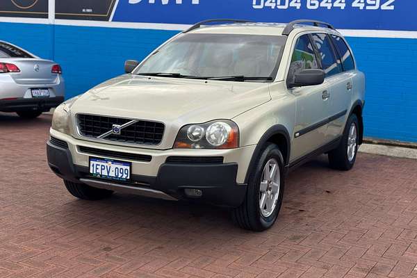 2005 Volvo XC90 T