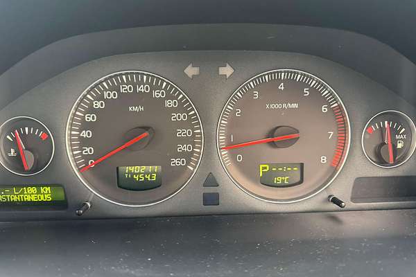 2005 Volvo XC90 T