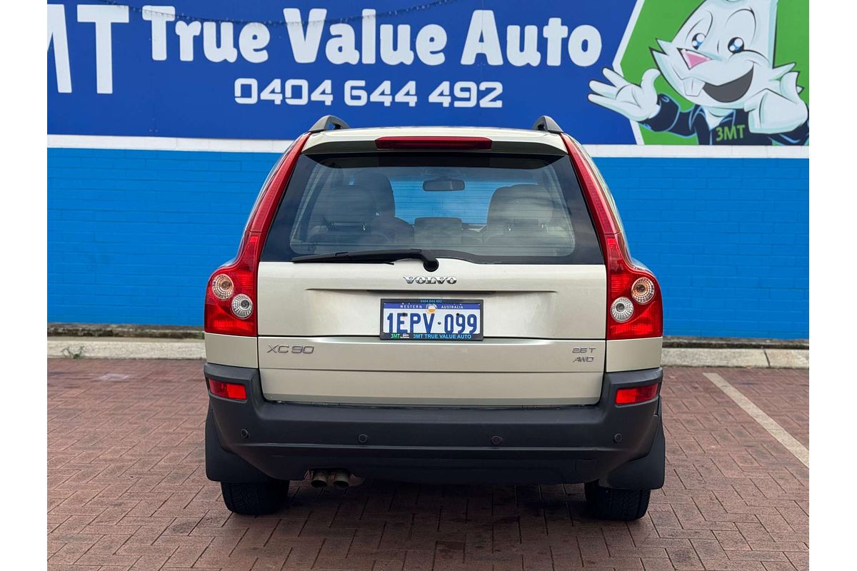 2005 Volvo XC90 T