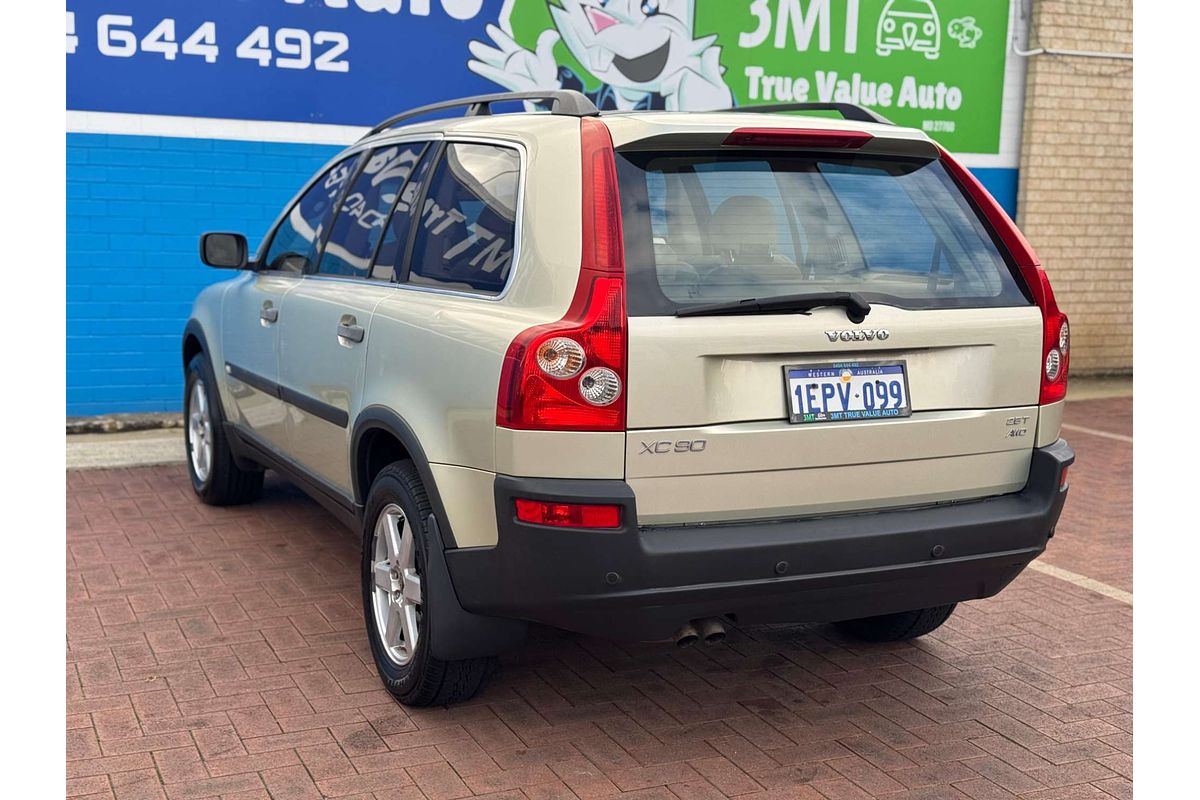 2005 Volvo XC90 T