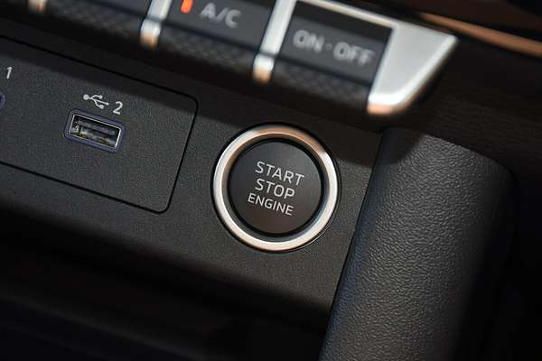 2025 Mitsubishi Triton GSR MV 4X4