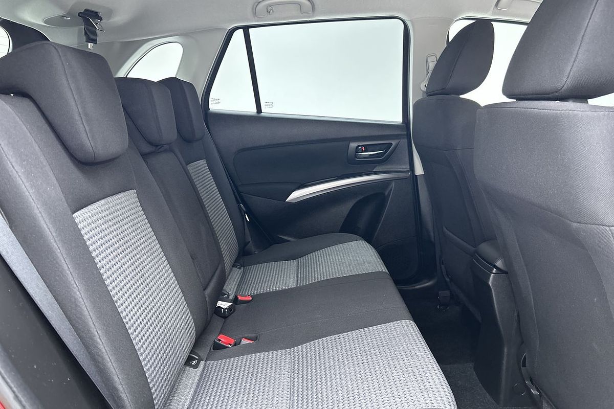 2023 Suzuki S-Cross JYB