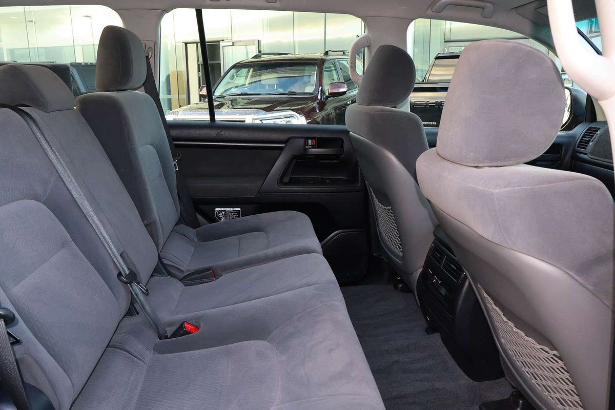 2012 Toyota Landcruiser GXL UZJ200R