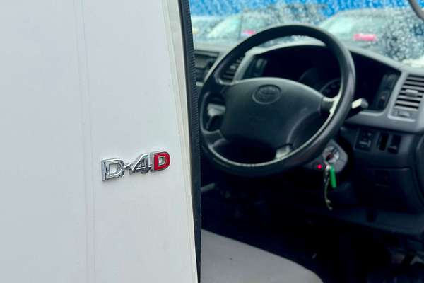 2005 Toyota Hiace Commuter KDH222R