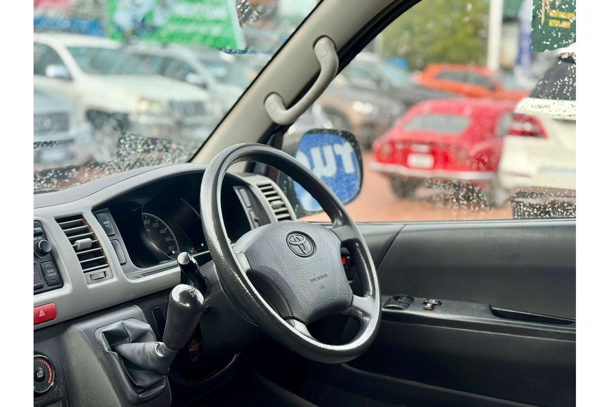 2005 Toyota Hiace Commuter KDH222R