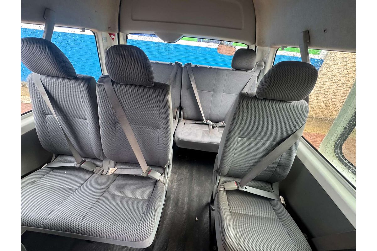 2005 Toyota Hiace Commuter KDH222R
