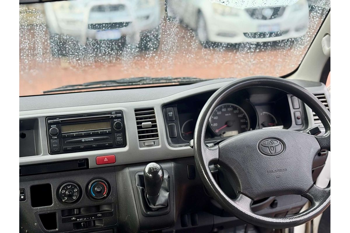 2005 Toyota Hiace Commuter KDH222R