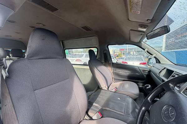 2005 Toyota Hiace Commuter KDH222R