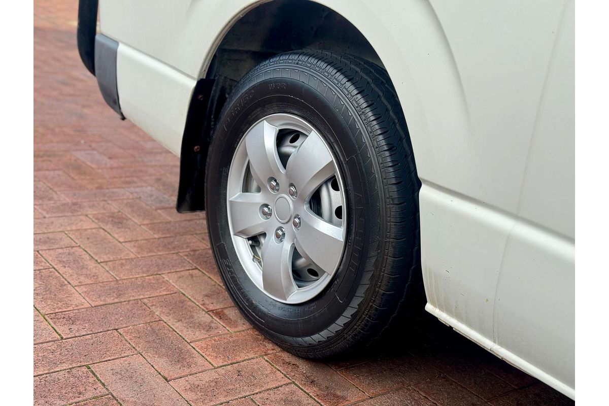 2005 Toyota Hiace Commuter KDH222R