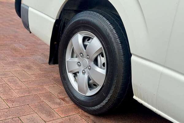 2005 Toyota Hiace Commuter KDH222R