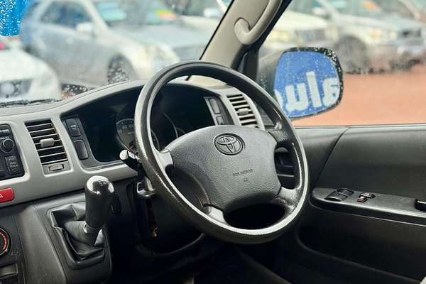 2005 Toyota Hiace Commuter KDH222R