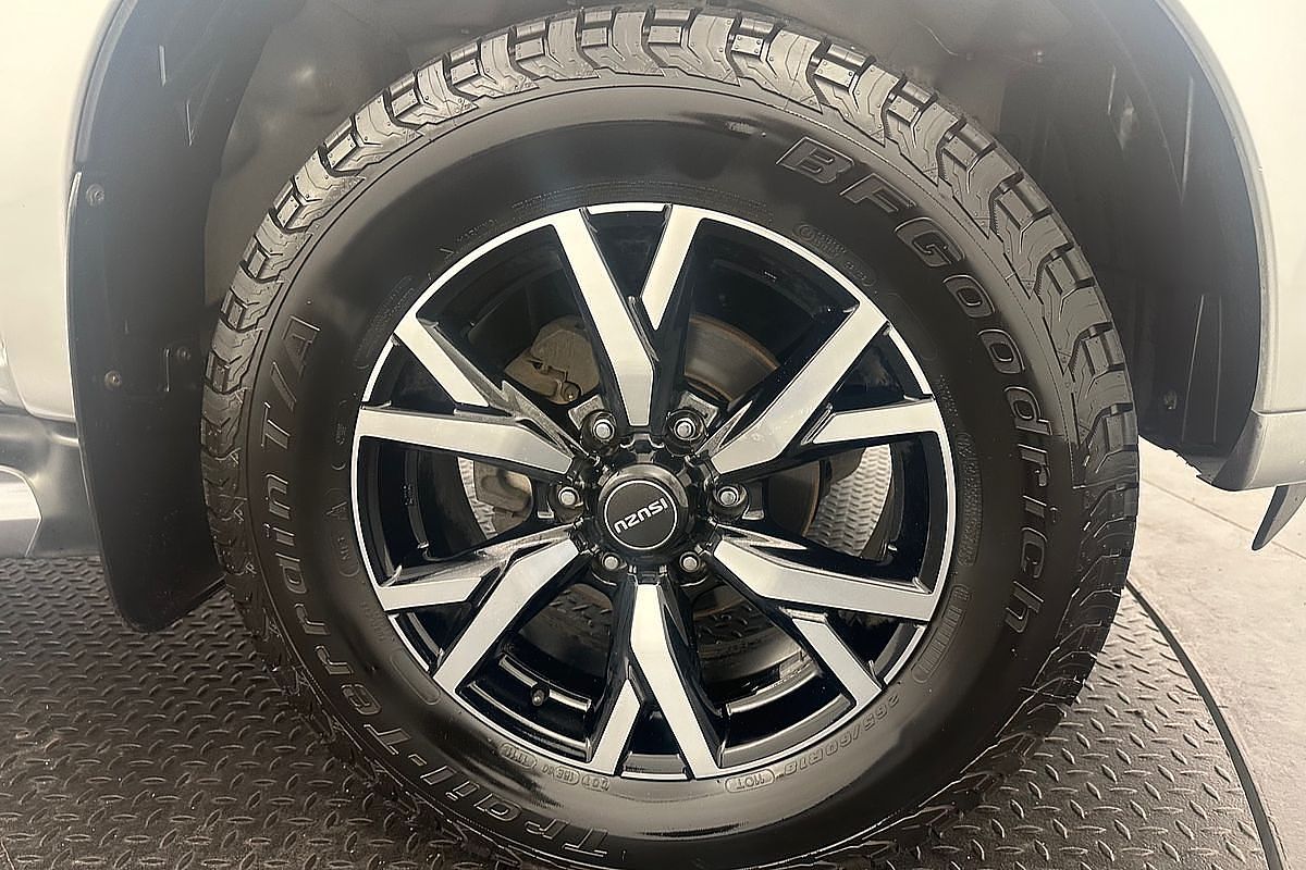 2020 Isuzu MU-X LS-U