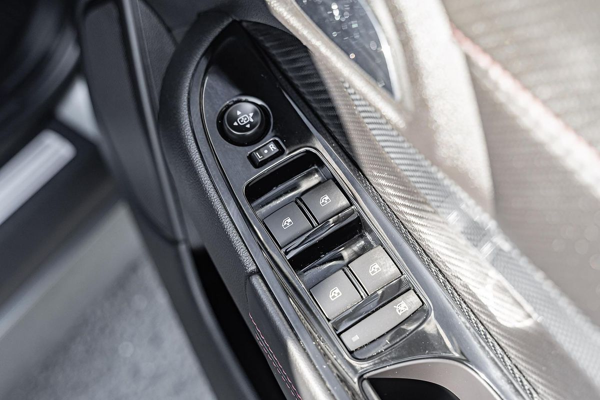 2016 Holden Commodore SV6 Black VF Series II