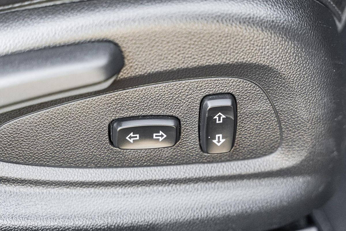 2016 Holden Commodore SV6 Black VF Series II